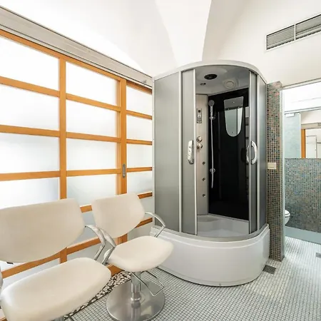 Unique Spa Sleeping Experience ليوبليانا