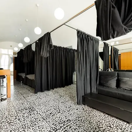 بيت شباب Unique Spa Sleeping Experience