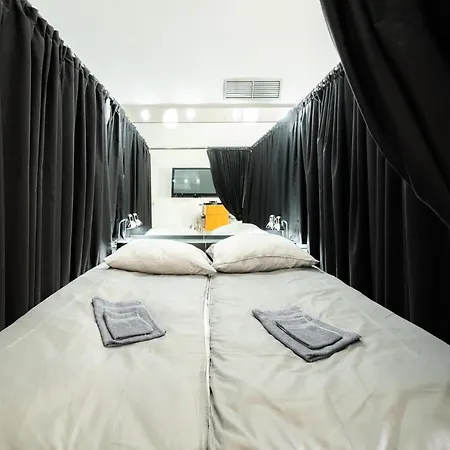 Hostel Unique Spa Sleeping Experience Lublaň
